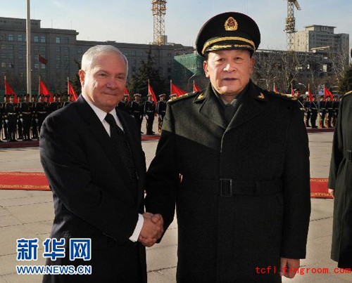 Chinese Defense Minister Liang Guanglie met with US Defense Secretary Robert Gates in Beijing on January 10, Xinhua reported. 