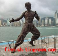 Kungfu-legenda Bruce Leen patsas Hong Kongissa.